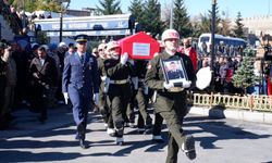 Erzurum şehidini dualarla  uğurladı