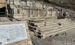 Sagalassos Antik Kenti'ndeki Hadrianus Çeşmesi ayağa kaldırılıyor