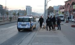 Malatya'da trambüsten kopan kollektör küçük çocuğu yaraladı