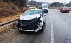 Kırıkkale'de iki otomobil kaza yaptı: 1 yaralı