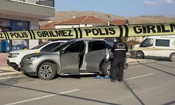 Bisikleti kaldırıma koydun kavgasında 1'i polis 3 yaralı