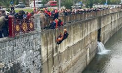 Rize’de öğrenci servisi ve cip çarpıştı, 10 kişi yaralandı