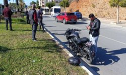 Antalya'da motosiklet minibüs kazasında 2 kişi yaralandı