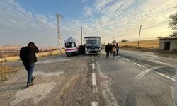 Elazığ’da otobüs ile kamyonet kaza yaptı: 4 yaralı