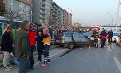 Kocaeli'nde aydınlatma direği yayaların üzerine düştü: 6 yaralı