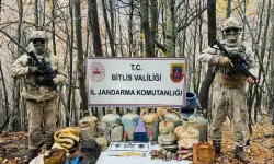 Bitlis'te sığınakta yaşam ve giyim malzemeleri ele geçirildi