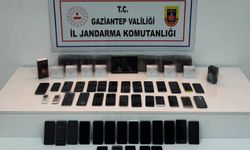 Gaziantep'te çok sayıda kaçak telefon ele geçirildi