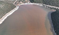 Antalya'da deniz hiç böyle görünmemişti!