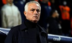 Fenerbahçe Teknik Direktörü Jose Mourinho yarın ameliyat olacak