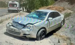 Diyarbakır’da su kanalına düşen otomobilde 3 kişi yaralandı