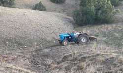 Çorum'da traktör devrildi sürücü hayatını kaybetti