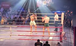 Düğün salonunda kick boks müsabakası: O anlar kameraya yansıdı