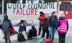 Davos'ta Dünya Ekonomik Forumu karşıtı protesto gerçekleşti