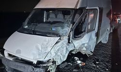 Mersin'deki trafik kazasında 4 kişi yaralandı