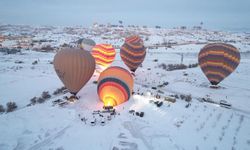 Kapadokya’da balon turuna kar engeli