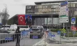 Kayyum olarak atanan Cevdet Ertürkmen Şişli Belediyesi'ne geldi