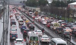 İstanbul’da trafik kilit: Yoğunluk yüzde 80’e ulaştı