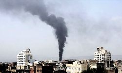 İngiltere ve ABD Yemen'de Husi Hedeflerini Vurdu