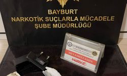 Uyuşturucu maddeyi sakladığı yer görenleri şaşkına çevirdi!