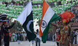 Pakistan Savunma Bakanı’na X Engeli!