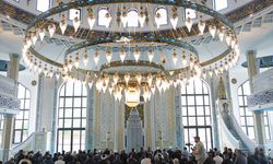 Fransa'da, Eyüp Sultan Camisi İbadete Açıldı