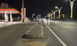 Ankara'da trafik levhasına çarpan motosikletteki 2 kişi öldü