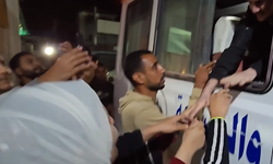 İsrail, Gazze'de alıkoyduğu 10 Filistinliyi serbest bıraktı