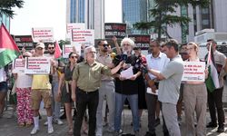 Gazeteciler İsrail'in Filistin'deki basın hak ihlallerini protesto etti