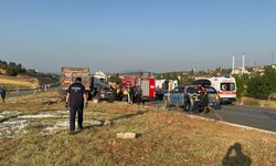 Bilecik’te tır ve otomobil çarpıştı: Ölü ve yaralılar var