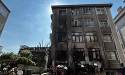 İstanbul Fatih'te ilaç deposu alevlere teslim oldu