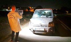 Karaman’da hafif ticari araç kadına çarptı yakınları şoföre saldırdı