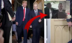 Trump ve Putin Buluşmasına Lavrov’un Tişörtü Damga Vurdu