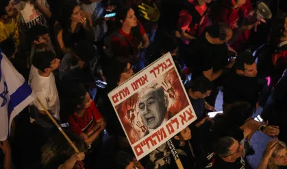 İsrailliler esir takası ve Netanyahu'nun istifasını istedi