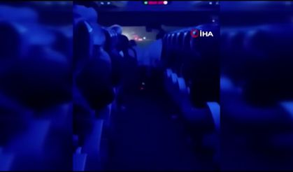 Seyir halindeki yolcu otobüsünde şoförlerin koltuk değişimi kamerada