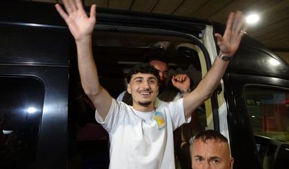 Trabzonspor'un yeni transferi Cihan Çanak, Trabzon'a geldi