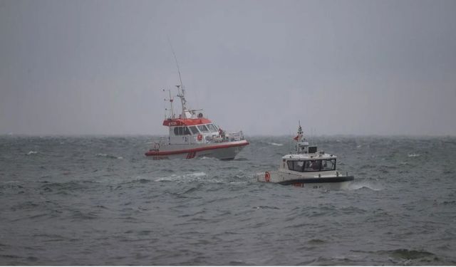 Kargo gemisi Marmara'da batmıştı: Kayıp mürettebatı arama çalışmalarında 4. gün