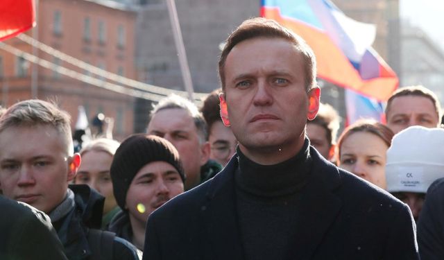 Rus muhalif lider Navalny'nin cenazesi ailesine teslim edildi