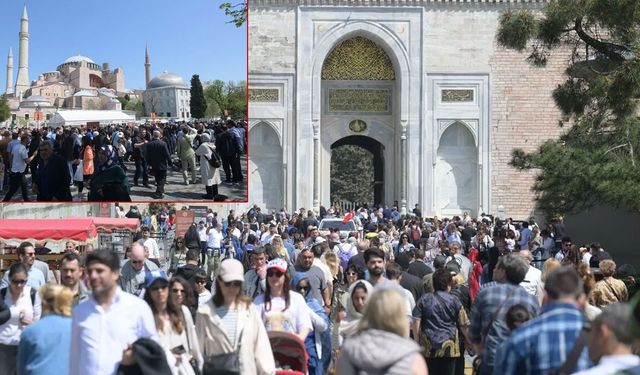 İstanbul'da Ramazan Bayramı yoğunluğu! Tarihi mekanlar doldu taştı