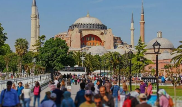 Türkiye'ye en çok turist gönderen ülkeler belli oldu!