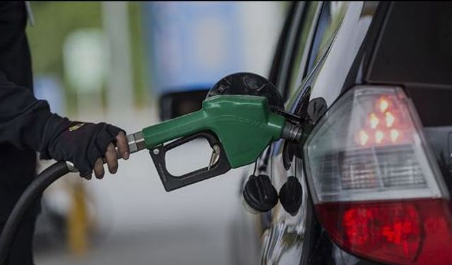 Benzin ve motorinde fiyat tabelası değişti! İşte yeni rakamlar!