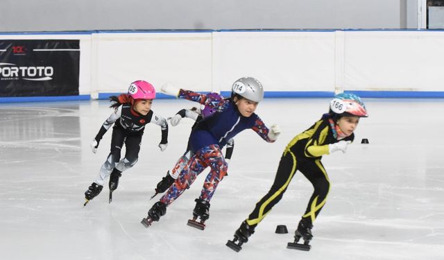 Erzurum’da Short Track Federasyon kupası fırtınası