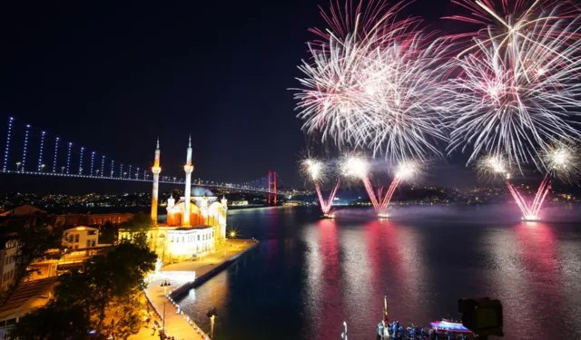 İstanbul Valisi'nden havai fişek açıklaması