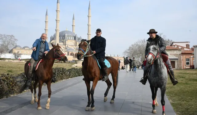 Endülüslü Hacılar Edirne’den Uğurlandı