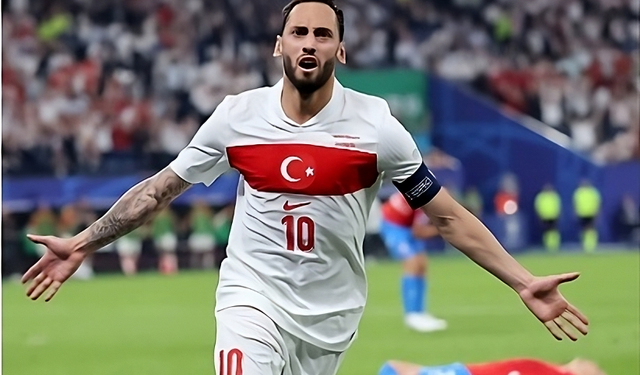 Hakan Çalhanoğlu, en golcü oyuncular listesinde 4. sıraya yükseldi