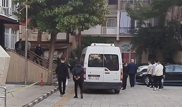 CHP'li Kemalpaşa Belediyesine operasyon: Şüpheliler adliyeye sevk edildi