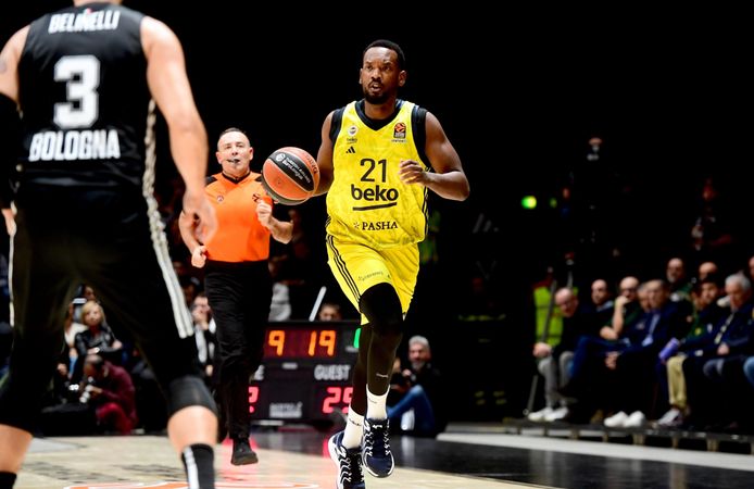 Euroleague lideri Fenerbahçe, Virtus Bologna'yı 86-82’yle devirdi