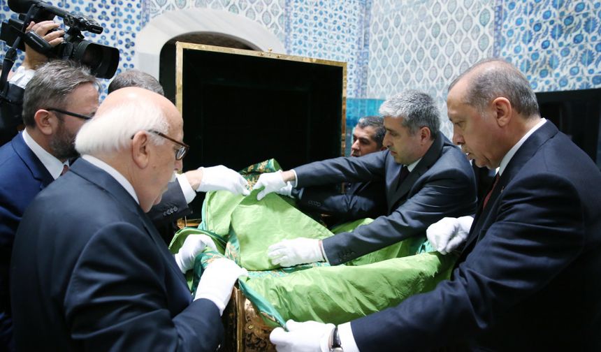 Cumhurbaşkanı Erdoğan'a, Kültür ve Turizm Bakanı Nabi Avcı da eşlik etti.