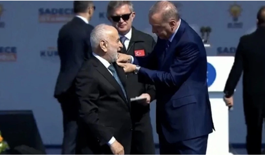 Suat Pamukçu AK Parti'ye katıldı! Cumhurbaşkanı Erdoğan rozeti taktı!