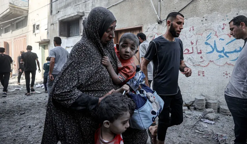 Gazze Şeridi'nde yarısı çocuk 1,7 milyon Filistinli yerinden edildi