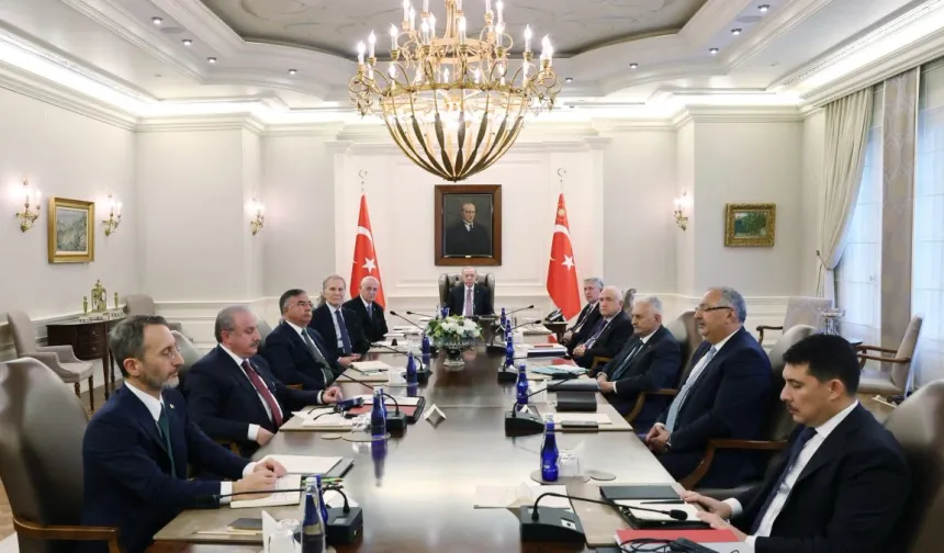 Cumhurbaşkanı Erdoğan önderliğinde Yüksek İstişare Kurulu toplandı!